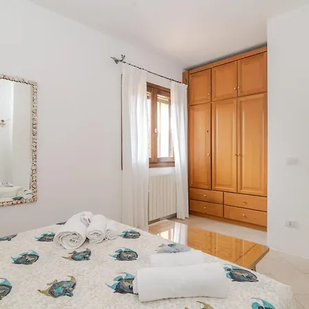 Casa Lucia San Teodoro 1 Apartament *